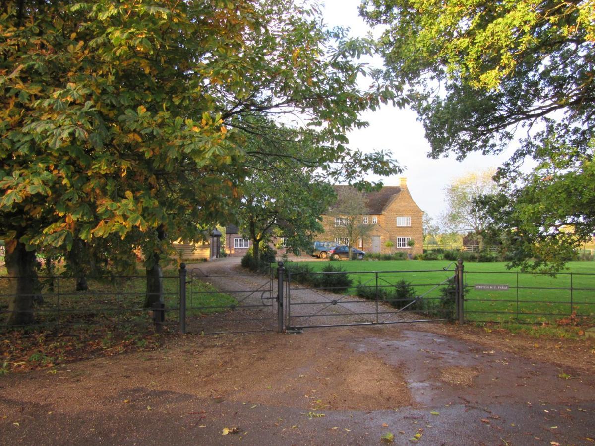 Weston Hill Farm Bed & Breakfast Moreton Pinkney ภายนอก รูปภาพ